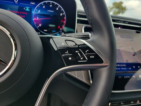 Used 2024 Mercedes-Benz E 350 4MATIC Sedan image 30