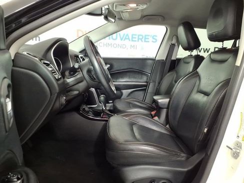 Used 2019 Jeep Compass Limited AWD/4WD image 12