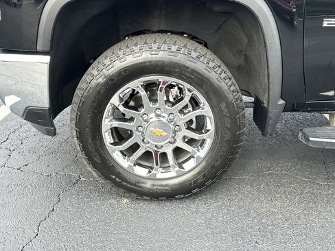 Certified 2024 Chevrolet Silverado 2500 LTZ w/ LTZ Convenience Package image 11