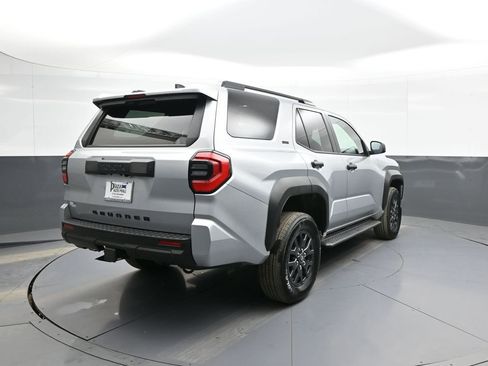 Certified 2025 Toyota 4Runner SR5 image 6