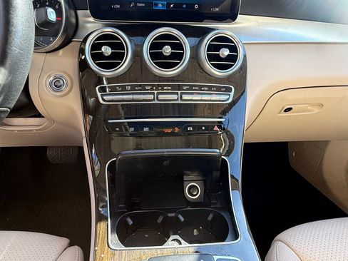 Used 2020 Mercedes-Benz GLC 300 image 41