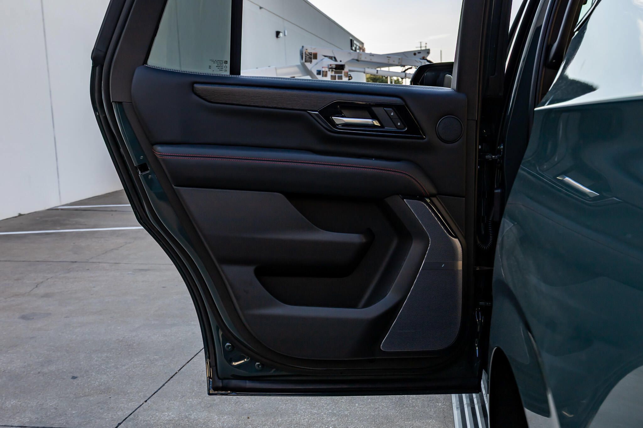 Used 2026 GMC Yukon AT4 Ultimate AWD/4WD image 40