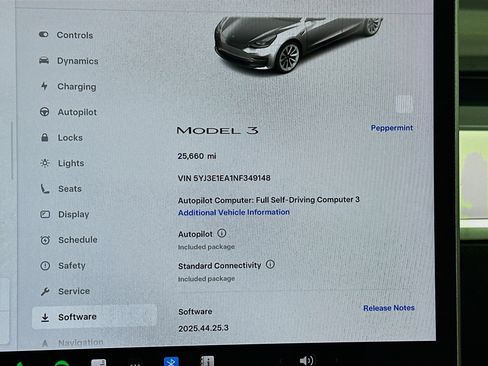 Used 2022 Tesla Model 3 image 18