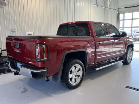 Used 2018 GMC Sierra 1500 SLT AWD/4WD image 3