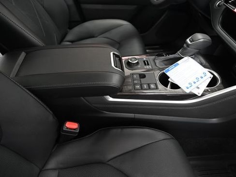 New 2026 Toyota Highlander Platinum AWD/4WD image 24