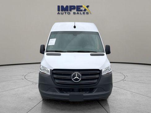 Used 2024 Mercedes-Benz eSprinter 170 Cargo image 8