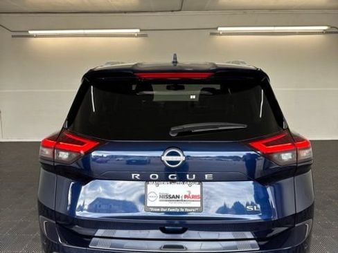 Certified 2025 Nissan Rogue SL w/ SL Premium Package FWD image 31
