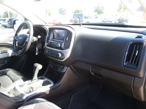 Used 2018 Chevrolet Colorado ZR2 image 36