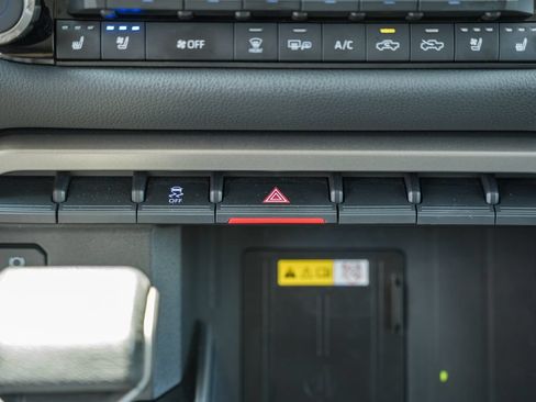Used 2023 Toyota Tundra Limited w/ Power Package AWD/4WD image 27