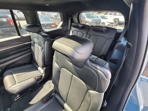 New 2026 Jeep Grand Cherokee L Limited AWD/4WD image 11