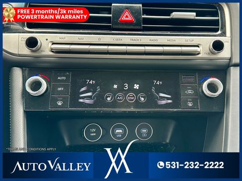 Used 2025 Genesis G70 2.5T RWD image 33