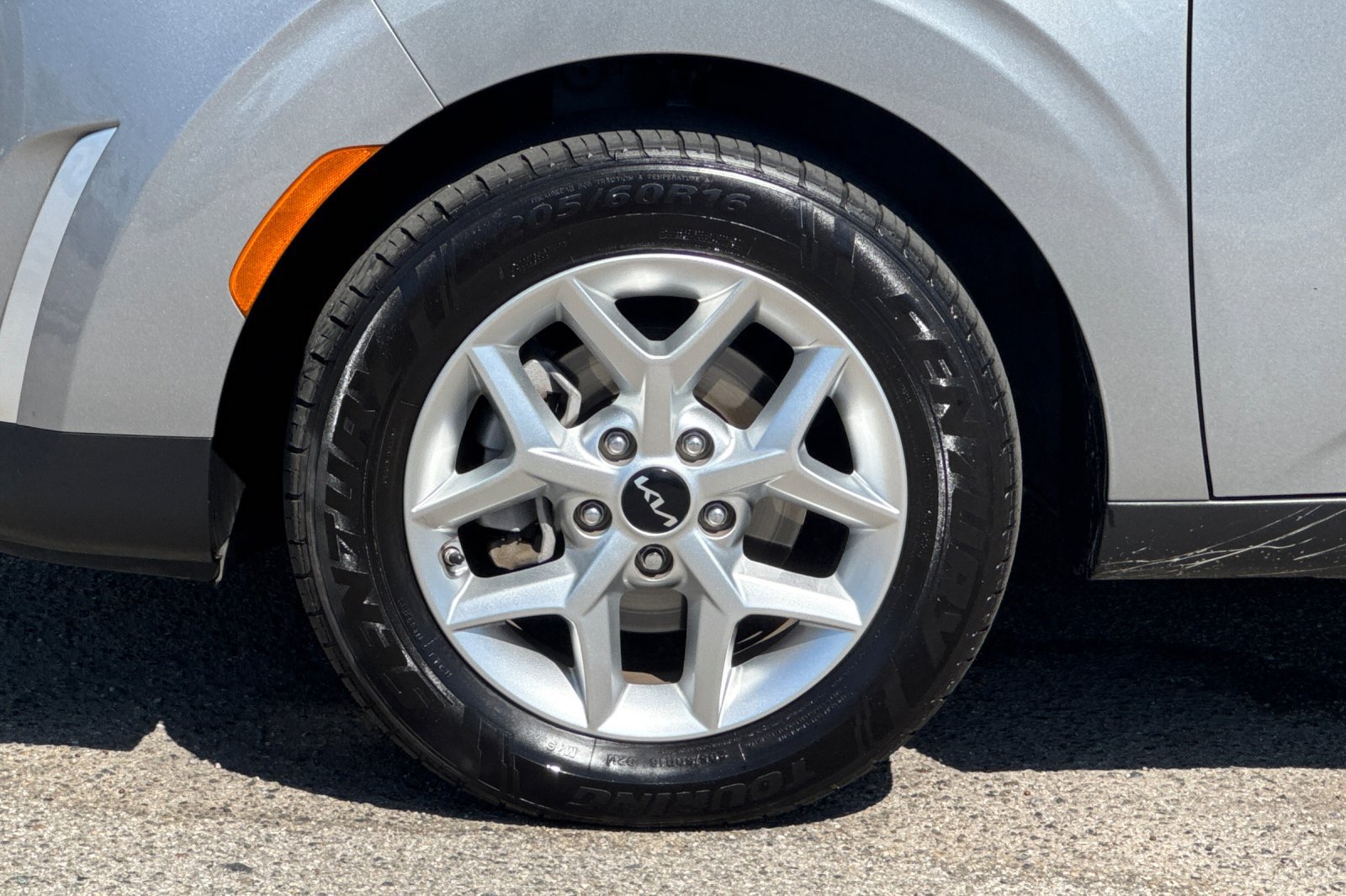 Used 2024 Kia Soul LX w/ Option Group 015 FWD image 25