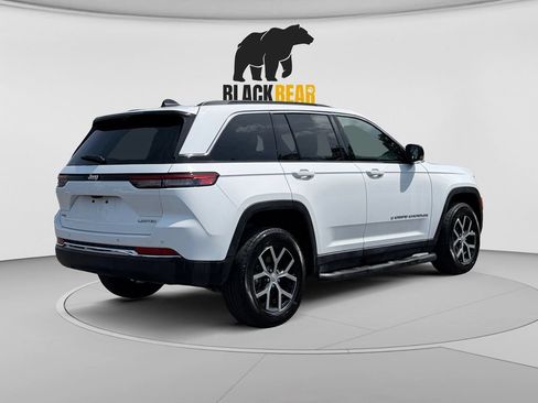 Used 2025 Jeep Grand Cherokee Limited w/ Luxury Tech Group II AWD/4WD image 3