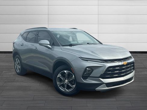 Used 2023 Chevrolet Blazer LT w/ Convenience Package AWD/4WD image 2