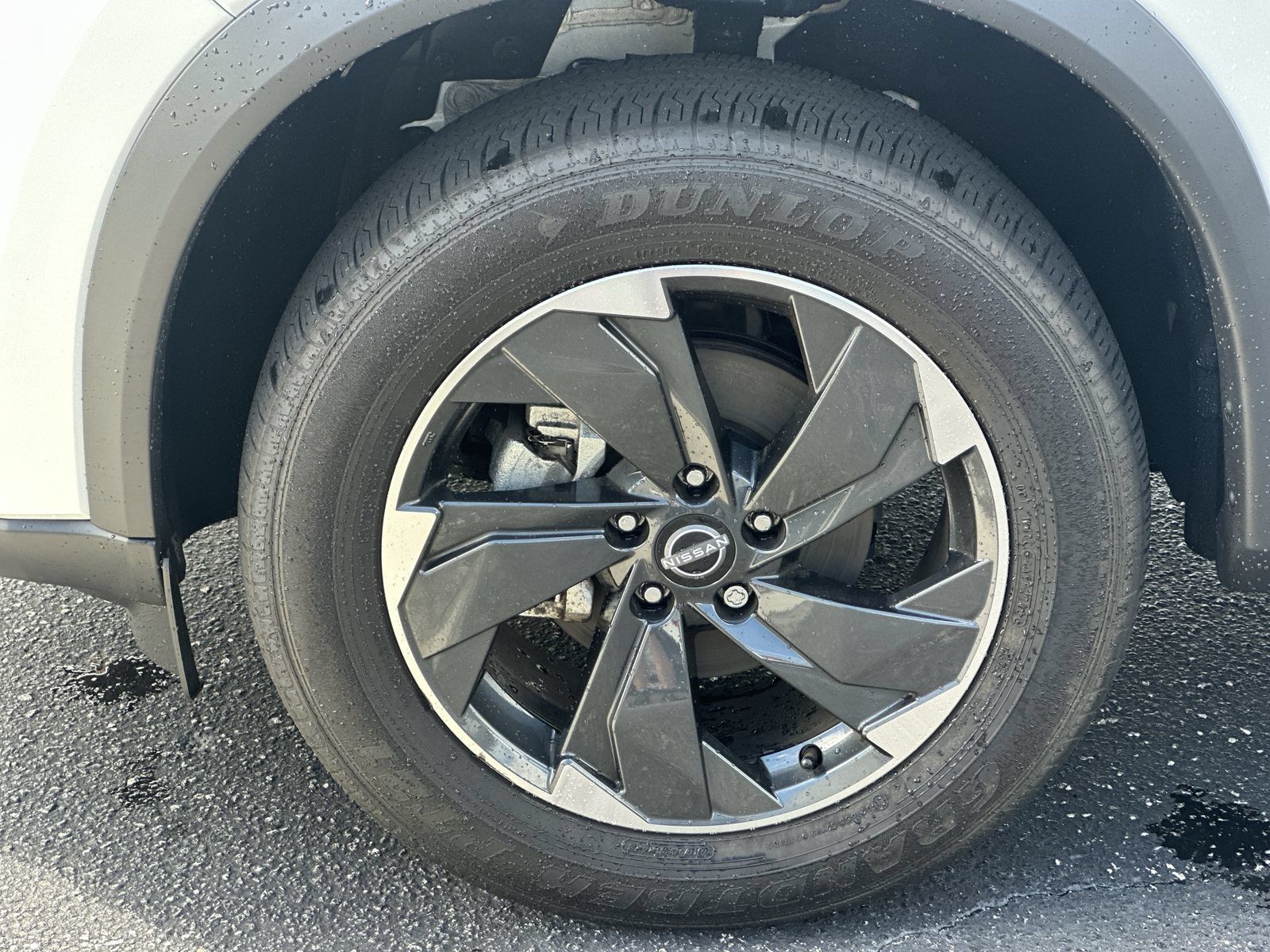 Used 2026 Nissan Rogue SV AWD/4WD image 13