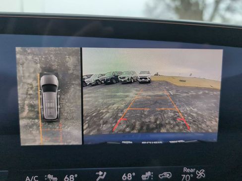 Used 2025 Buick Enclave Preferred image 15