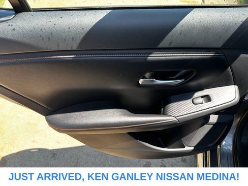 Certified 2024 Nissan Sentra SR FWD image 16