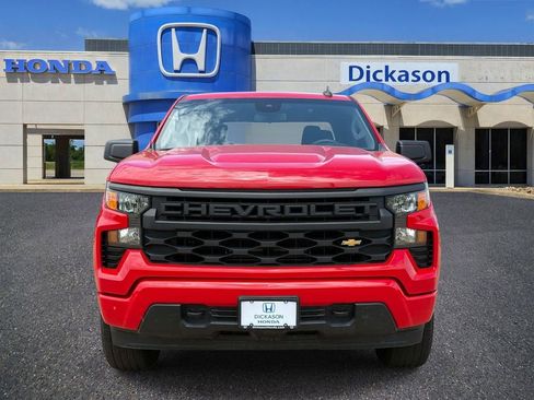 Used 2023 Chevrolet Silverado 1500 Custom AWD/4WD image 2