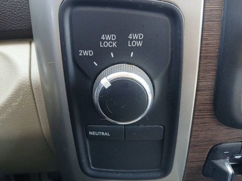 Used 2015 RAM 2500 Laramie w/ Convenience Group AWD/4WD image 20