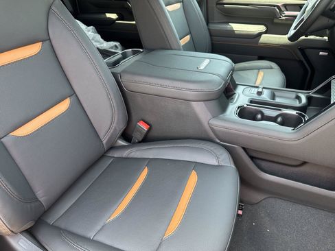 New 2026 GMC Sierra 2500 AT4 w/ AT4 Premium Plus Package AWD/4WD image 36