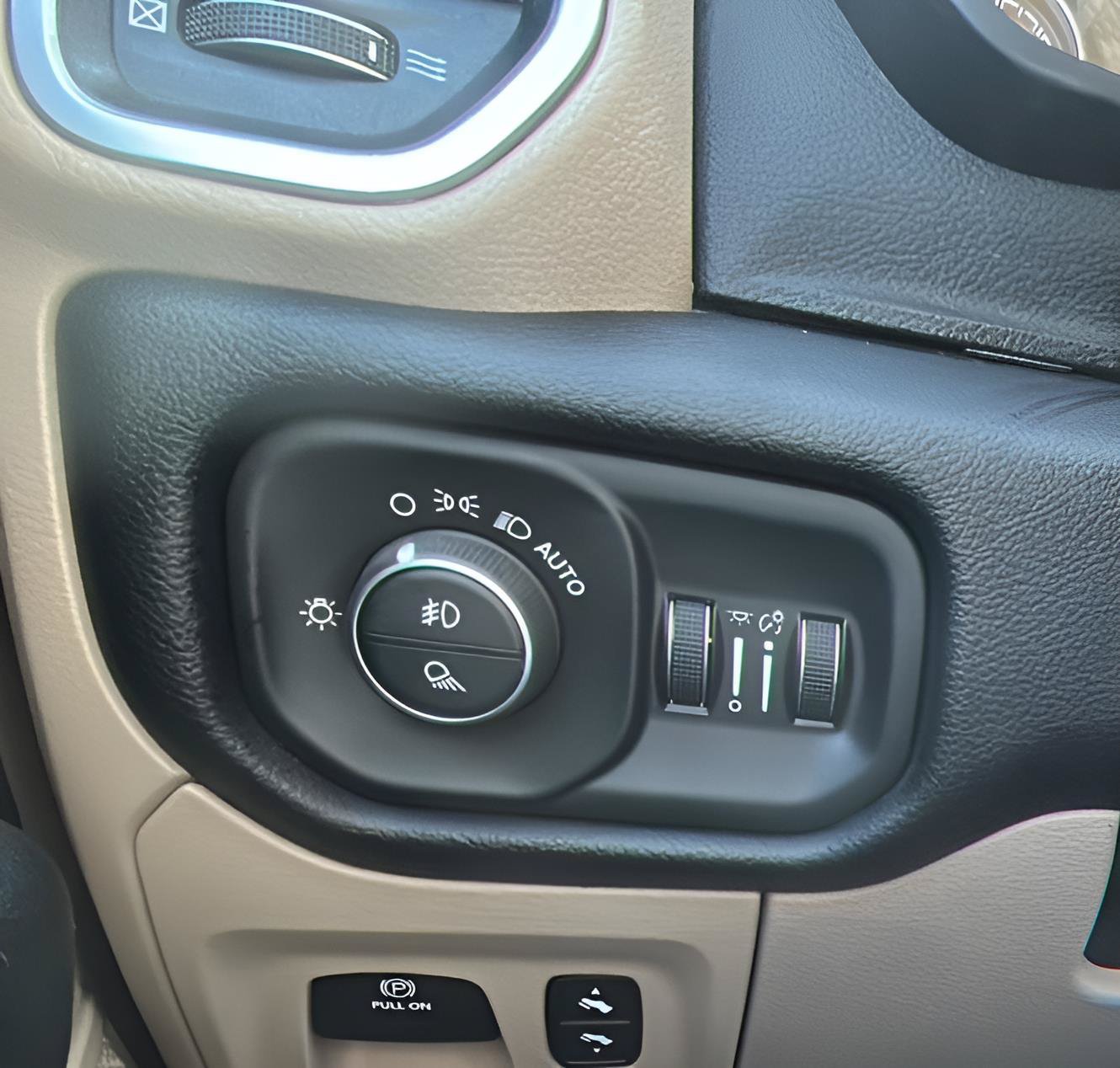 Used 2019 RAM 1500 Big Horn AWD/4WD image 17