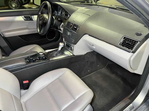 Used 2008 Mercedes-Benz C 300 4MATIC Sedan image 11