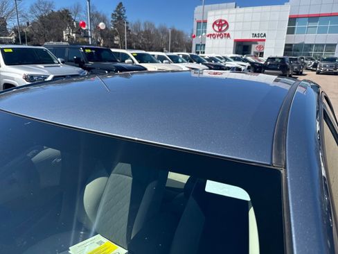 Used 2025 Toyota Corolla LE AWD/4WD image 42
