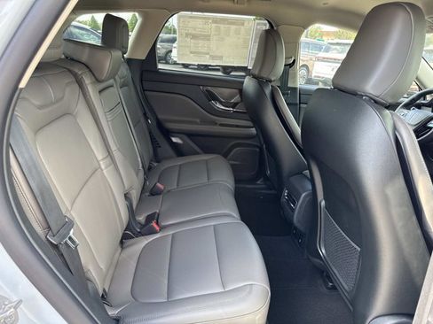 New 2026 Lincoln Corsair Premiere FWD image 22
