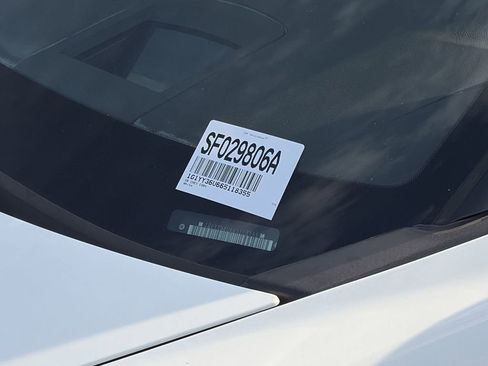 Used 2006 Chevrolet Corvette Convertible w/ Preferred Equipment Group image 27