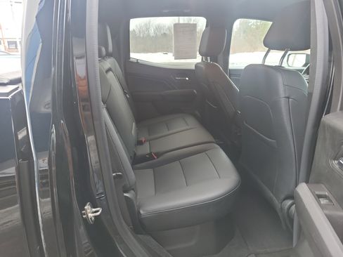 Used 2023 Chevrolet Colorado LT w/ LT Convenience Package III image 16