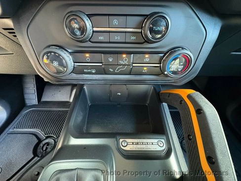 Used 2024 Ford Bronco Badlands image 28