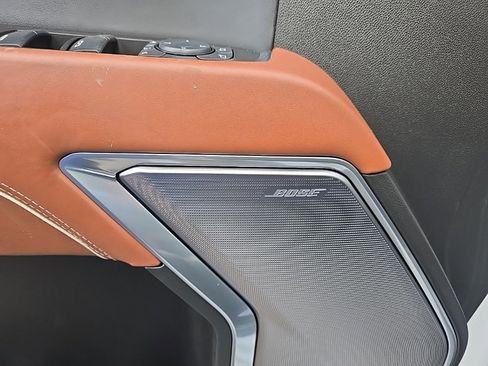 Used 2025 GMC Sierra 2500 Denali Ultimate image 8