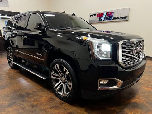 Used 2018 GMC Yukon Denali w/ Denali Ultimate Package AWD/4WD image 3