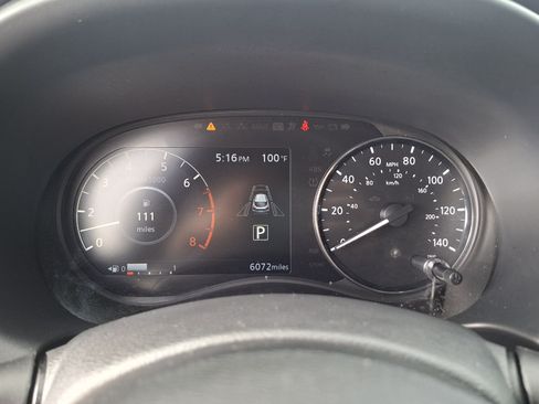 Certified 2024 Nissan Kicks SR FWD image 11
