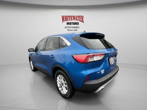 Used 2020 Ford Escape SE image 3