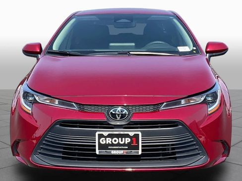 Used 2025 Toyota Corolla LE FWD image 4