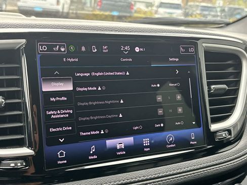 Used 2023 Chrysler Pacifica Touring-L w/ S Appearance Package image 15