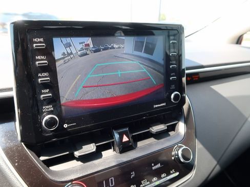 Used 2021 Toyota Corolla LE FWD image 14