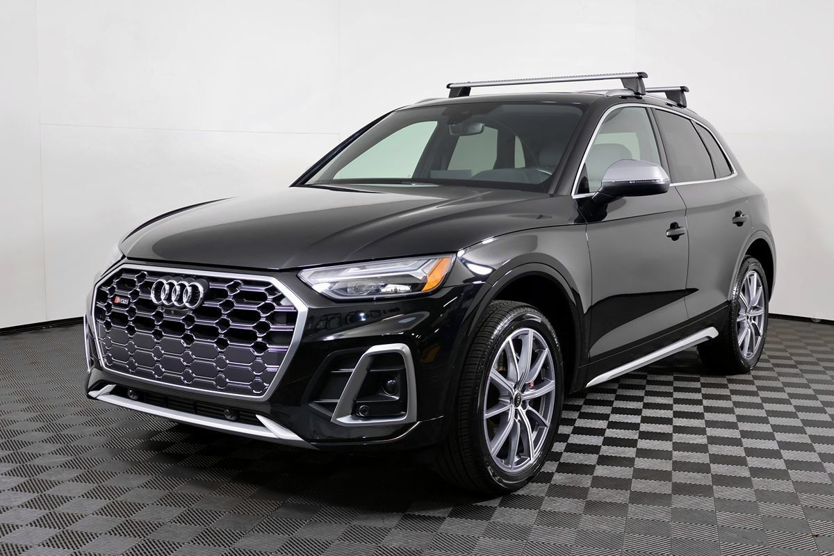 Used 2022 Audi SQ5 Premium Plus w/ Premium Plus Package AWD/4WD image 3