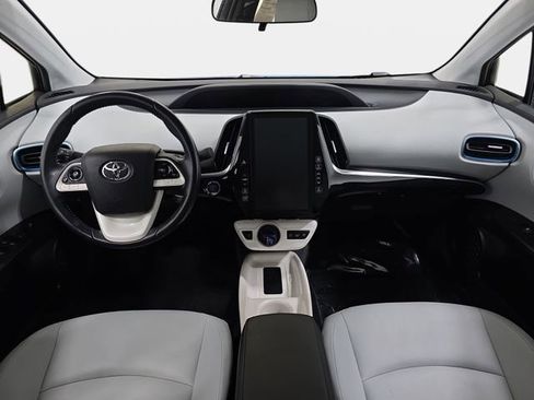 Used 2017 Toyota Prius Prime Premium image 10