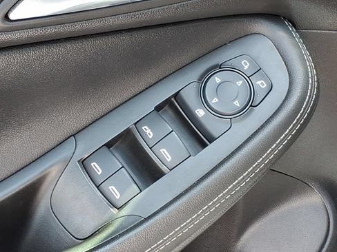 Used 2023 Buick Encore GX Preferred w/ Cold Weather Comfort Package AWD/4WD image 14
