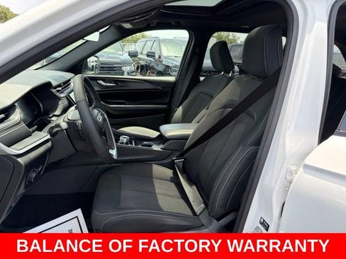 Used 2025 Jeep Grand Cherokee Laredo X w/ Luxury Tech Group I RWD image 14