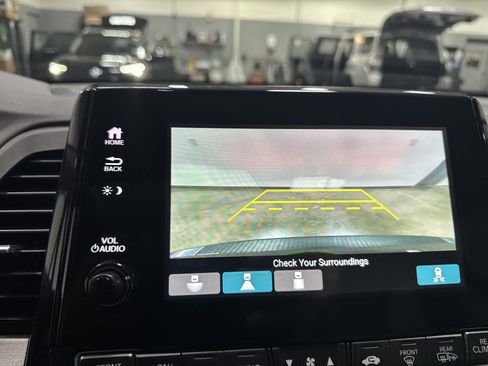 Used 2024 Honda Odyssey EX-L image 25