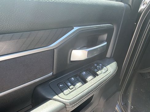 Used 2025 RAM 2500 Big Horn AWD/4WD image 14