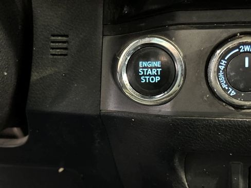 Used 2016 Toyota Tacoma TRD Off-Road w/ Premium & Technology Package image 24