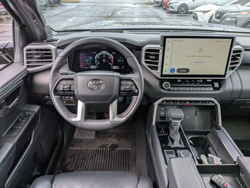 Used 2025 Toyota Tundra Platinum AWD/4WD image 29