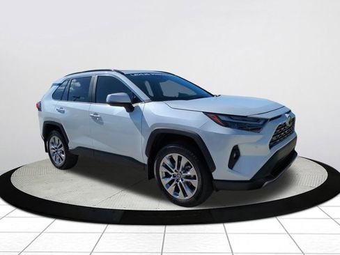 Used 2025 Toyota RAV4 Limited image 1