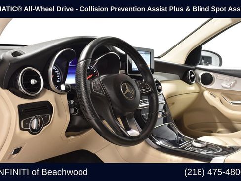 Used 2017 Mercedes-Benz GLC 300 4MATIC image 3