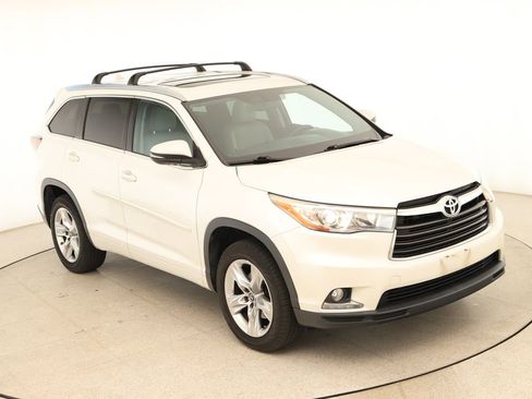 Used 2016 Toyota Highlander Limited FWD image 39