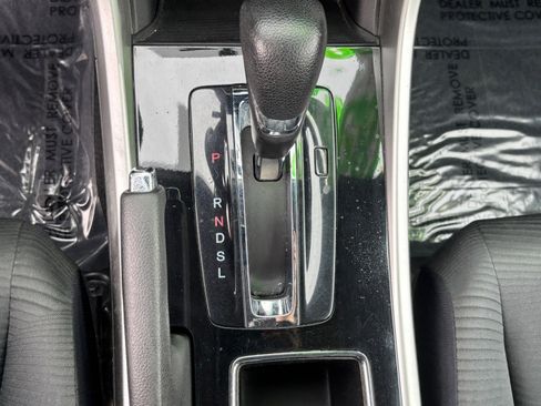 Used 2016 Honda Accord LX image 27